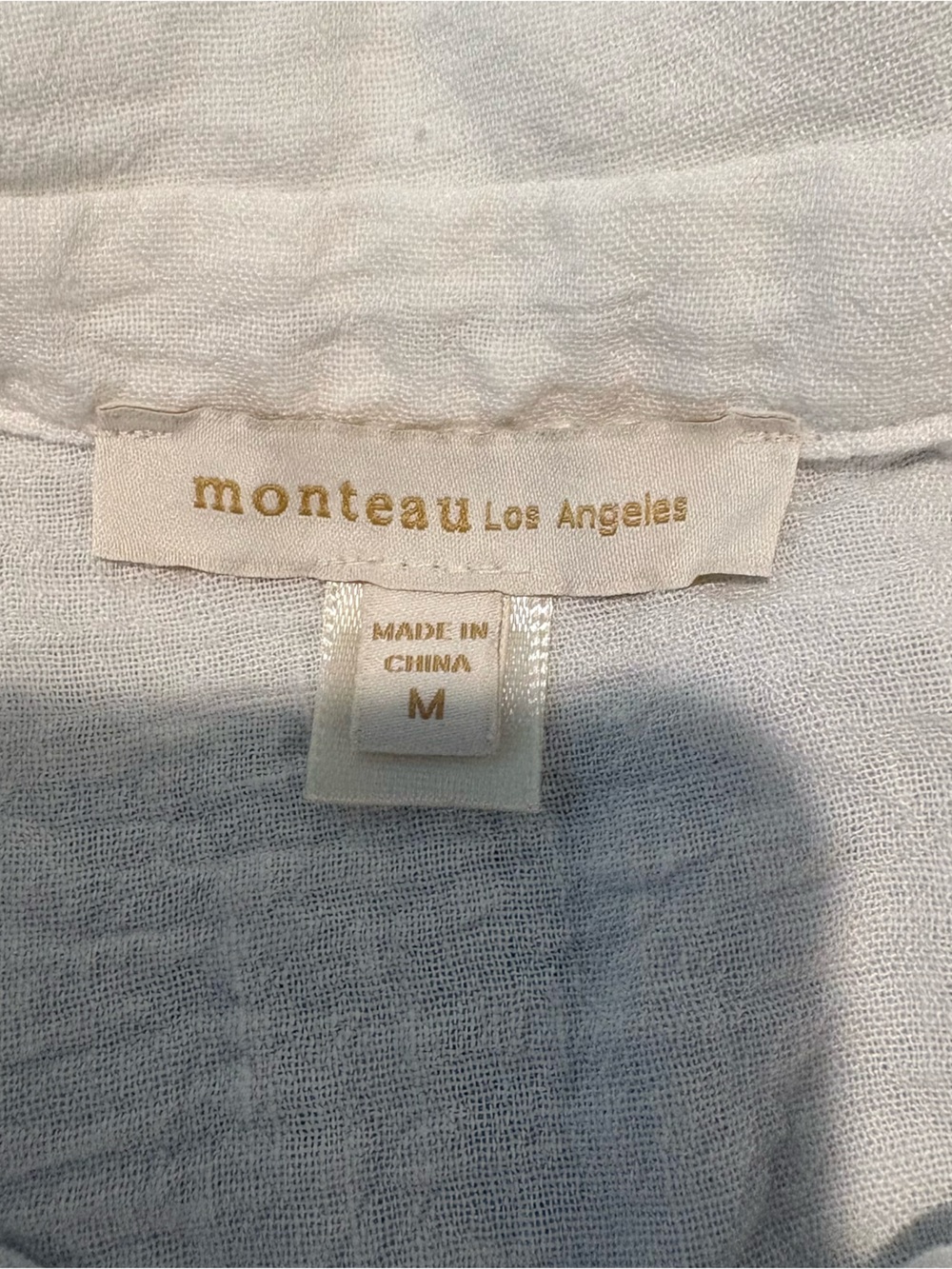 Women’s White Textured Short-Sleeve Button-Up Shirt - Picture 3 of 5